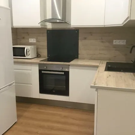 アパート 3 En Lit Double, 6 Personnes, Dans Entierement Renove, 70 M2 , Wifi,climatisation, Tres Calme , Equipe,lit Bebe クレルモン・フェラン
