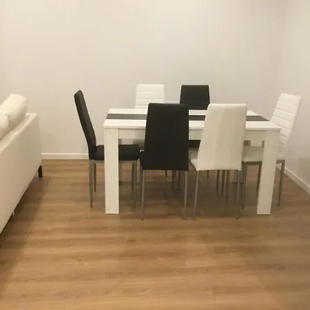 3 En Lit Double, 6 Personnes, Dans Entierement Renove, 70 M2 , Wifi,climatisation, Tres Calme , Equipe,lit Bebe * クレルモン・フェラン